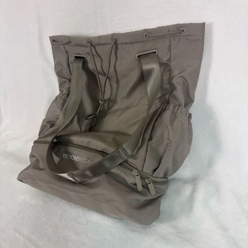 Beyond Yoga Grey Drawstring Top Tote Backpack Bag‎ Medium